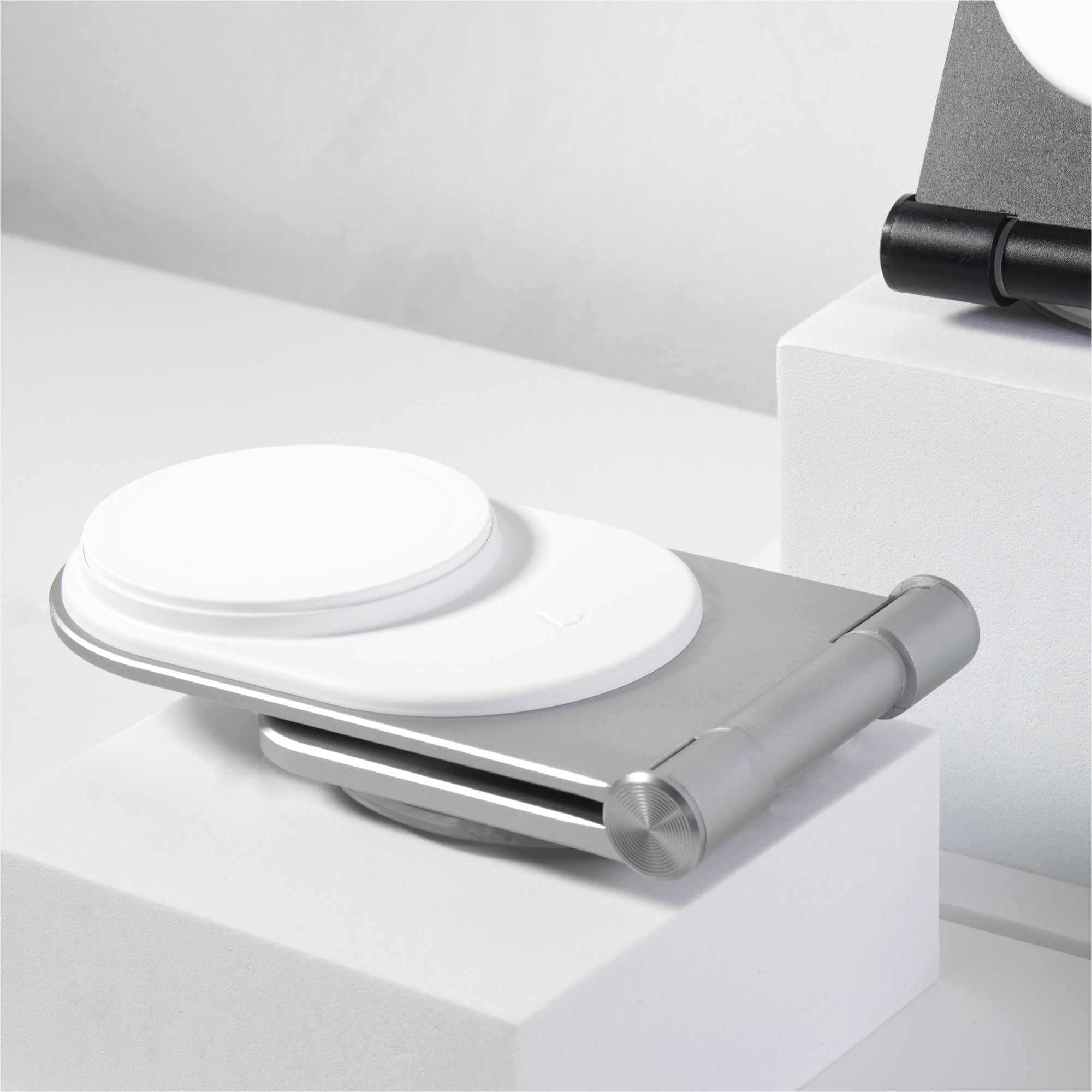 15W Mag Stream Stand Wireless Charger (Silver)