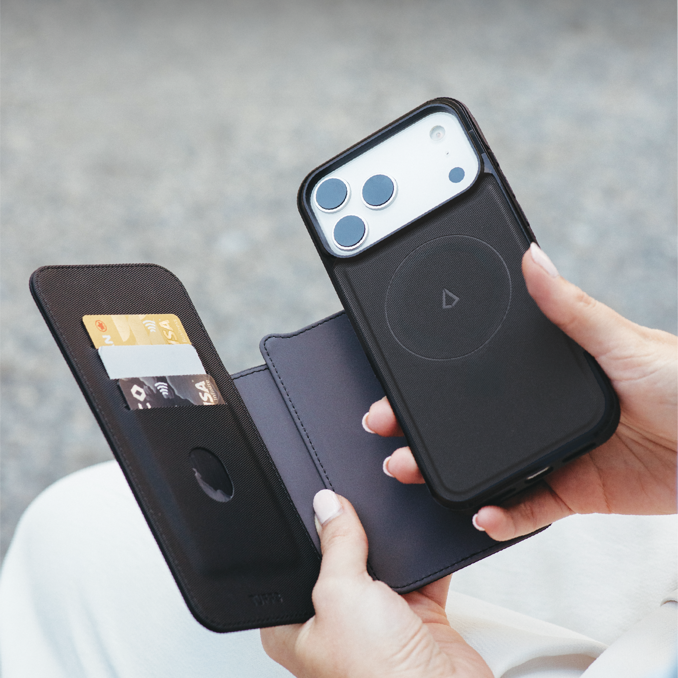 iPhone 18 Pro Max / 17 Pro Max Switch Wallet Case