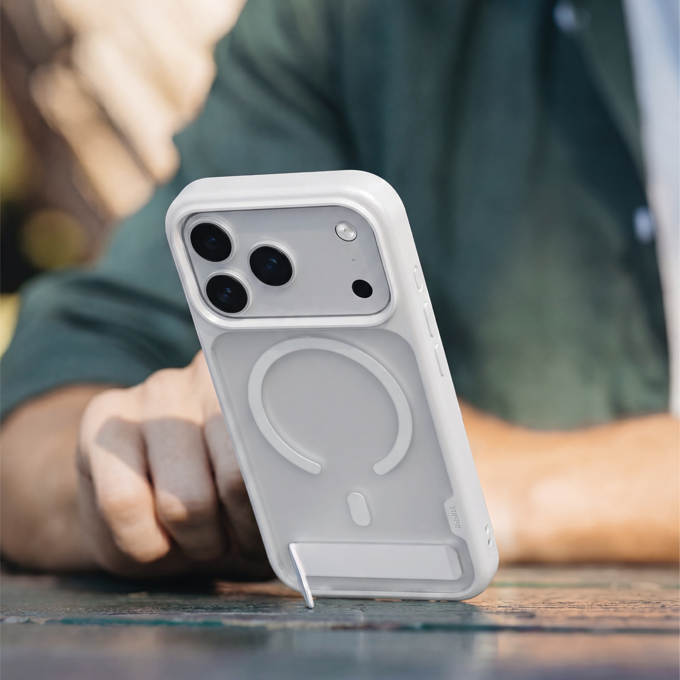 iPhone 18 Pro / 17 Pro GlideStand Case